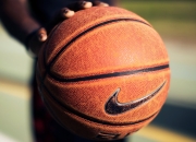 开云APP-绿茵场上的双重奏，AC米兰对阵爱尔兰友谊赛，楚阿梅尼刷新纪录之夜