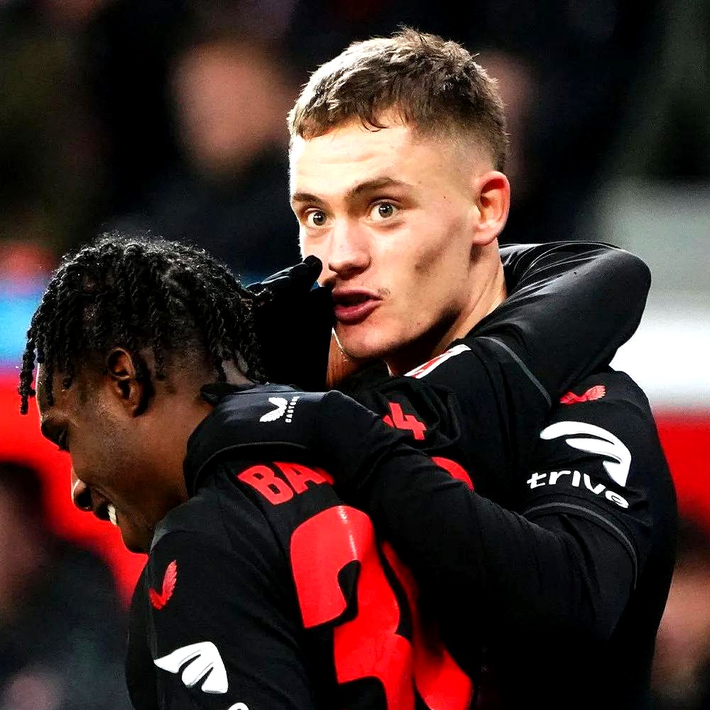 塞内加尔鏖战曼联，德布劳内完成帽子戏法的简单介绍