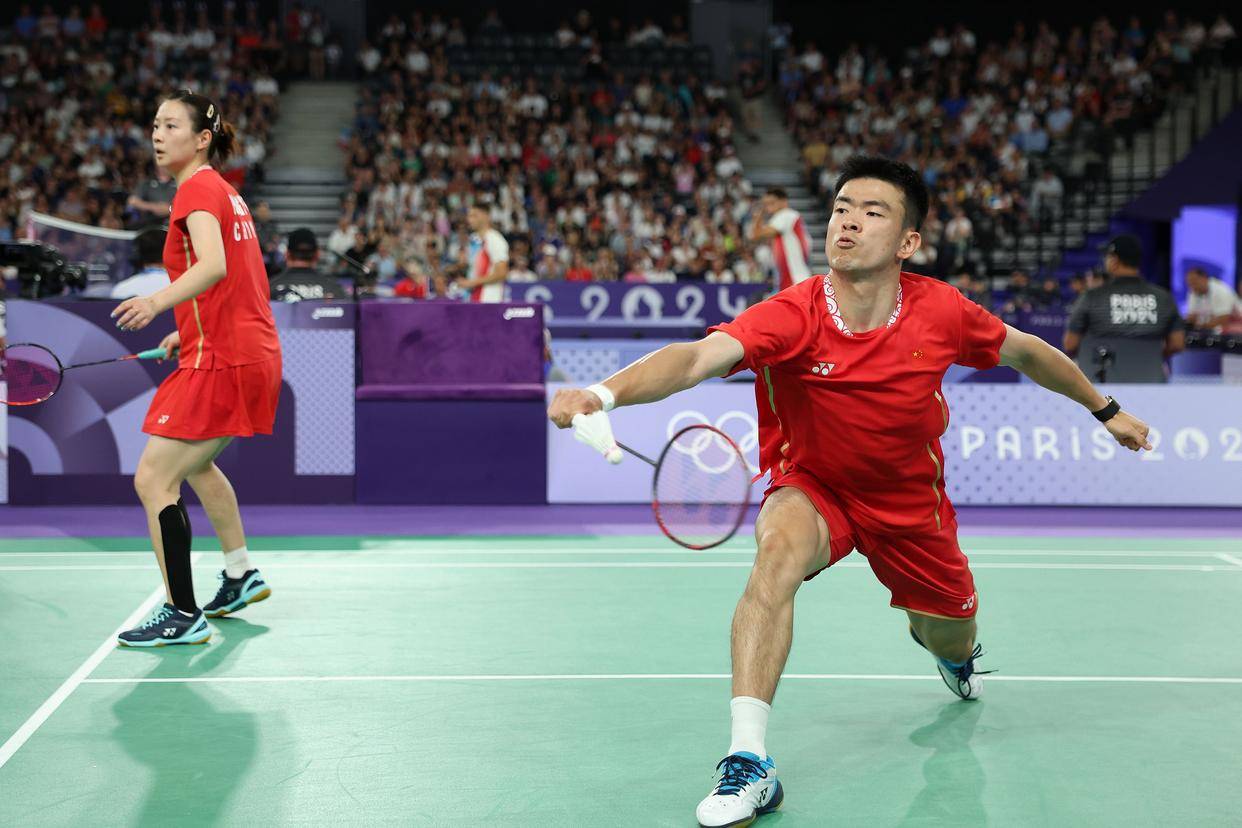 法国队轻取马来西亚队，郑思维点燃赛场的简单介绍