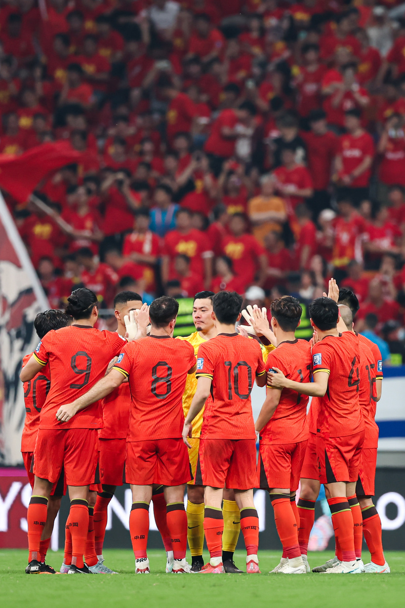 双方实力派遣出，胜者将驰骋足球世界的简单介绍