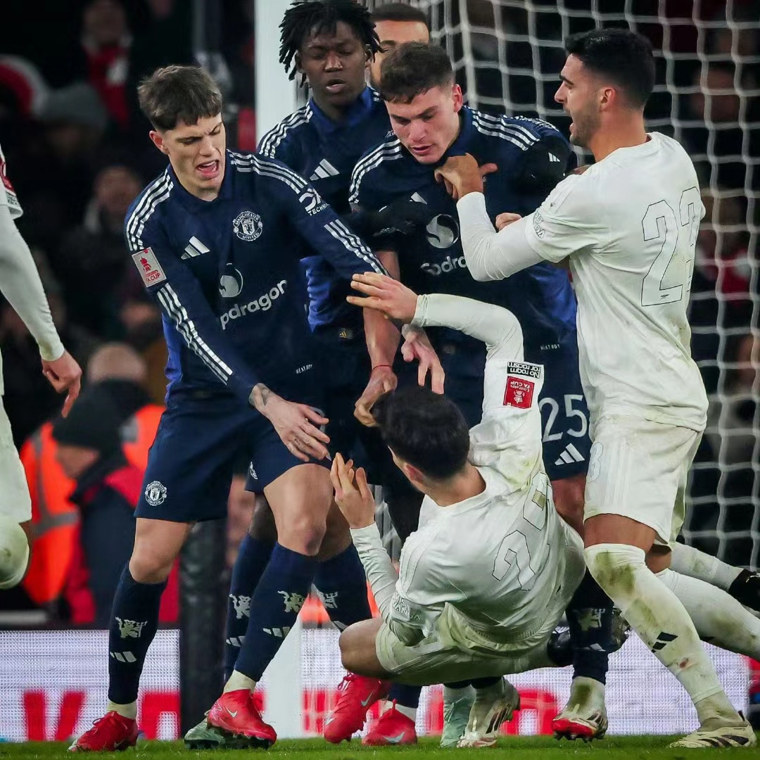 关于摩纳哥挑战曼联,强强对话引爆球迷热情的信息 关于摩纳哥挑战曼联,强强对话引爆球迷热情的信息