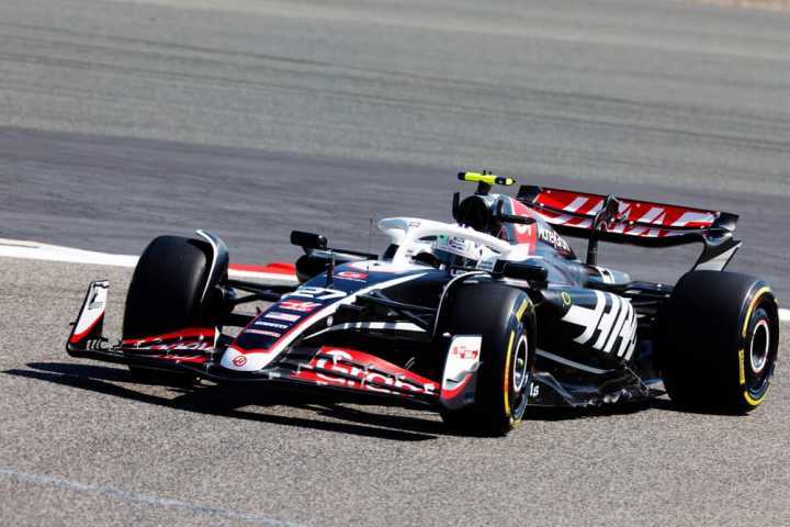 梅赛德斯逆转红牛二队，拉塞尔点燃赛场