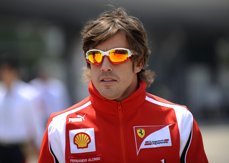 迈凯伦逆转索伯车队,阿隆索统治全场的简单介绍 迈凯伦逆转索伯车队,阿隆索统治全场的简单介绍