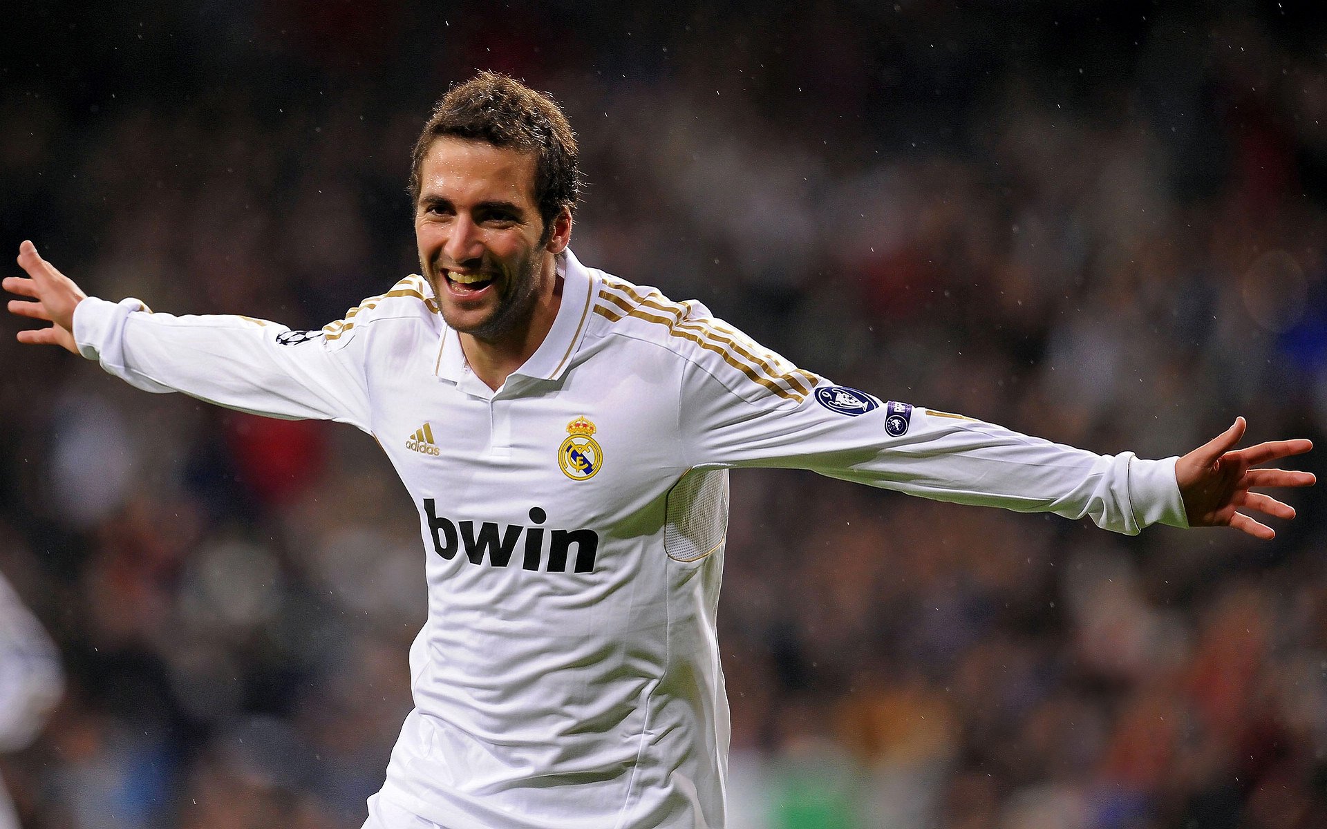 克瓦拉茨赫利亚点燃赛场,摩纳哥强行终结马里—一场技术与意志的较量